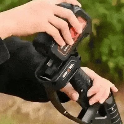 CORTADORA DE CÉSPED + DOS BATERÍAS DE 48V